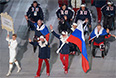 Представители России во время парада атлетов и членов национальных делегаций на церемонии открытия XI зимних Паралимпийских игр в Сочи.