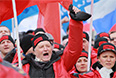 Участники акции "Марш братства и гражданского сопротивления" во время шествия под лозунгами "Против Майдана!" и "Фашизм не пройдет!".