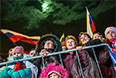 Жители Симферополя на концерте "Крым-Весна", на площади Ленина в центре города, в день голосования на референдуме о статусе Крыма.