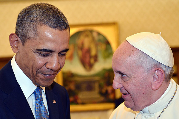 В ходе встречи, которая длилась около 50 минут, американский президент поблагодарил понтифика за оказанный прием. Кроме того, в ходе мероприятия понтифик и американский президент обменялись подарками.