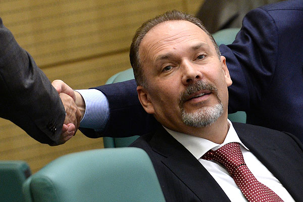 Министр строительства и ЖКХ Михаил Мень во время заседания Совета Федерации РФ.