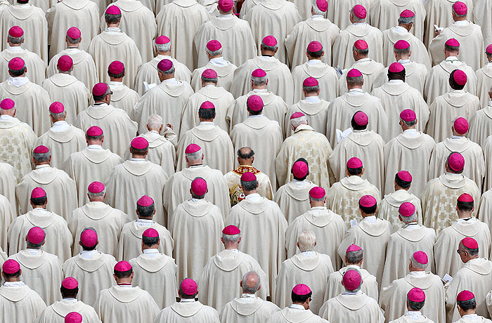 В Италии два папы причислены к лику святых