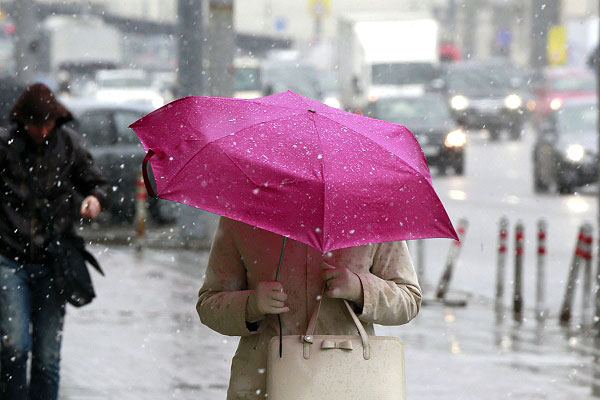 На улицах Москвы утром 7 мая.