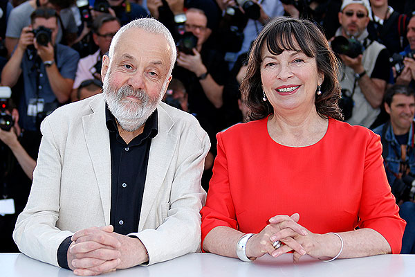 Режиссер Майк Ли и актриса Мэрион Бэйли представили в Каннах фильм "Уильям Тернер".