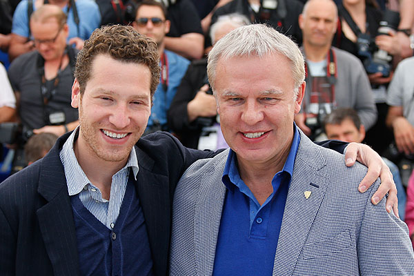 Режиссер Гейб Польски и Вячеслав Фетисов представили в Каннах документальный фильм о хоккее "Красноармейцы".