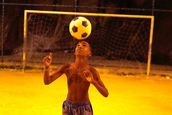 Бразильские фавелы готовятся к стартующему в июне чемпионату мира.