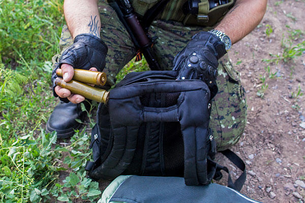 Пулеметные гильзы, найденные в рюкзаке одного из задержанных на окраине Краматорска.