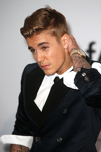 Певец Джастин Бибер.