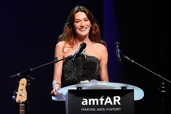 Карла Бруни-Саркози.