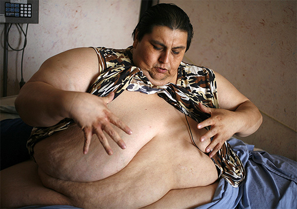 Мануэль во время общения с репортерами.