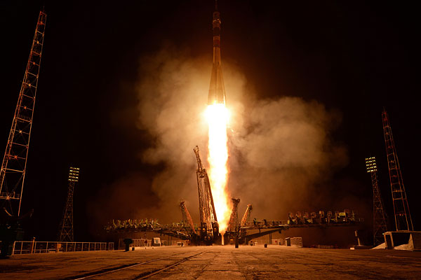 Запуск ракеты-носителя "Союз-ФГ" с пилотируемым кораблем "Союз ТМА-13М" и экипажем 40/41 экспедиций на МКС с космодрома "Байконур".