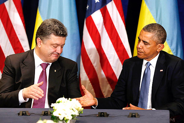 Порошенко, со своей стороны, поблагодарил США за помощь и подчеркнул важность начала процесса мирных преобразований в стране.