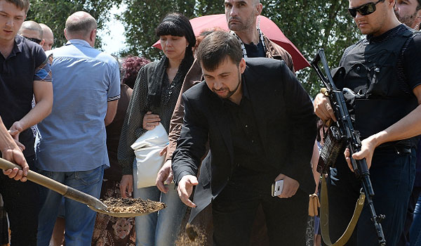 Денис Пушилин на похоронах.