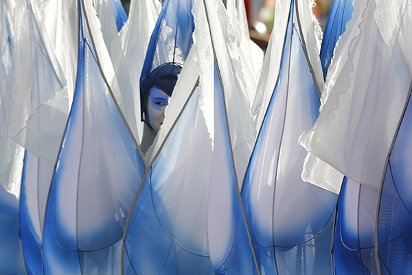 Выступление артистов на церемонии открытия чемпионата.