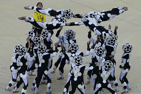 Финальный матч чемпионата пройдет на знаменитом стадионе "Маракана" в Рио-де-Жанейро. Сборная России проведет свой первый матч 17 июня.