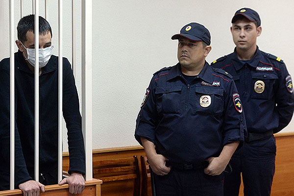 Экс-полицейский ОВД "Дальний" во время оглашения приговора.