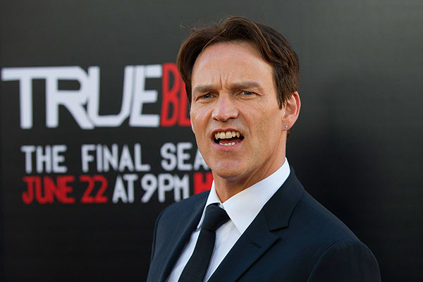 Актер Стивен Мойер.