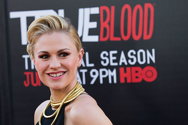 Актриса Анна Пакуин.