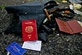 Документы на месте падения пассажирского самолета "Малайзийских авиалиний".