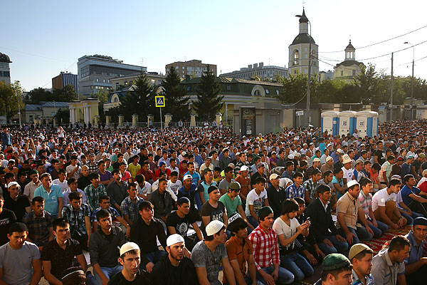 Торжественный намаз.