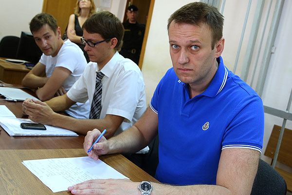 В Замоскворецком суде во время предварительных слушаний по уголовному делу "Ив Роше".