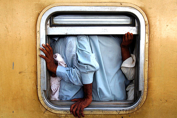 Еще одни пассажиры, на этот раз пакистанского поезда.