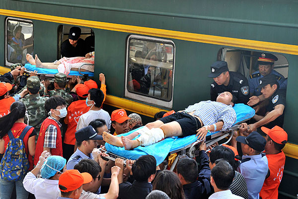 Транспортировка тяжелораненых.