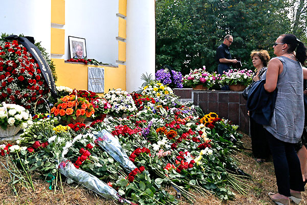 На церемонии прощания в Кораллово.