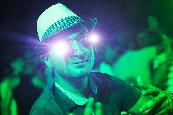 В этом году организаторы решили перенести "КаZантип" в Грузию, что вызвало неоднозначную реакцию у общественности страны. Против мероприятия выступила Грузинская православная церковь, противники фестиваля провели несколько акций протеста.