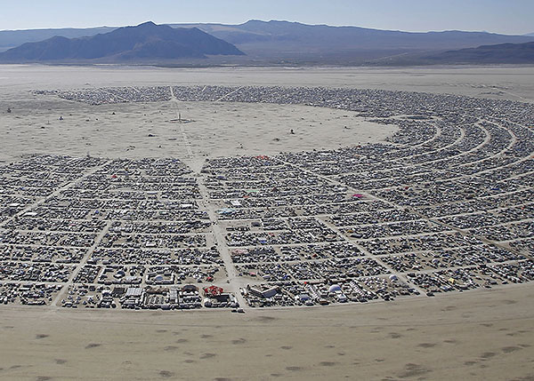 Говорят, в этом году мероприятие посетило больше 65 тысяч человек.