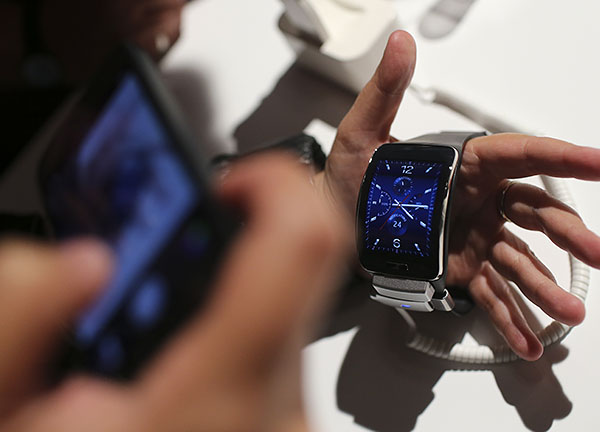 Одним флагманом корейцы не ограничились. На презентации в Берлине представители компании продемонстрировали целый ряд инновационных продуктов.