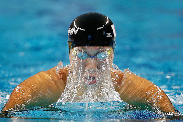 Мужской заплыв на 200 метров в рамках 17-ых Азиатских игр в Южной Корее.