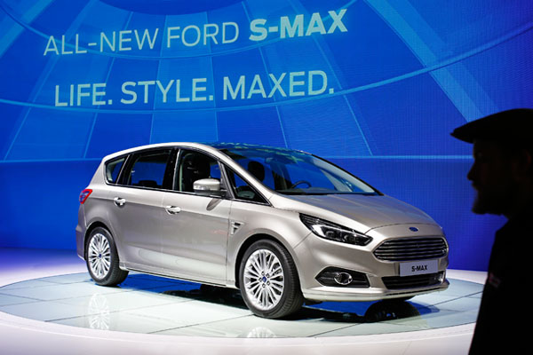  Ford S-MAX.
