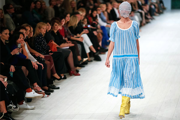 Во время показа коллекции дизайнера Виктории Гресь.