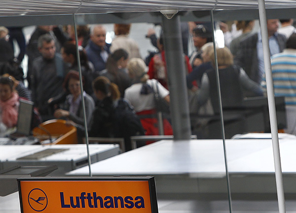 В сообщении компании, говорится, что забастовка начнется в 13:00 по центральноевропейскому времени в понедельник и прекратится во вторник в 23:59.