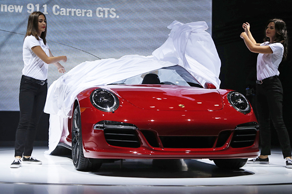 Кабриолет Porsche 911 Carrera GTS второго поколения.