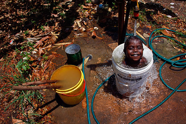 Водные процедуры австралийских аборигенов