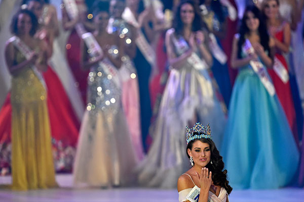 Ролин Стросс была выбрана лучшей из 126 конкурсанток