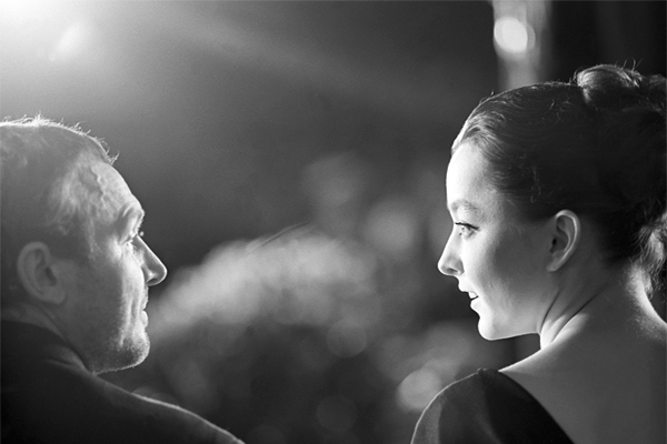 Премьера художественного фильма "Гамлет" в кинотеатре "Россия". Исполнители главных ролей - Анастасия Вертинская (Офелия), Иннокентий Смоктуновский (Гамлет) - после показа фильма. 1964 год.