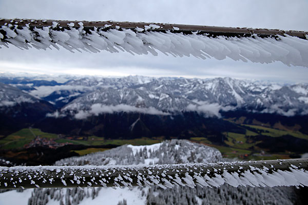 Вид с вершины горы Вендельштейн (1838 метров) в Баварских Альпах