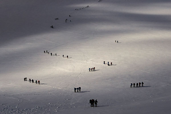 Альпинисты на пути к вершине. Альпы, Брайтхорн