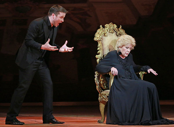 Елена Образцова на гала-концерте "Оперный бал" в Большом театре, посвященном ее 75-летию. 2014 год.