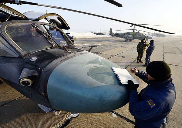 Пилот перед началом тренировочного полета.