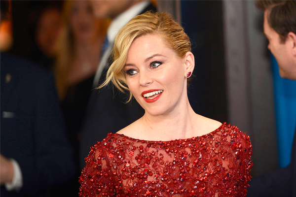 Актриса Элизабет Бэнкс во время фотосессии съемочной группы фильма "Любовь и милосердие"