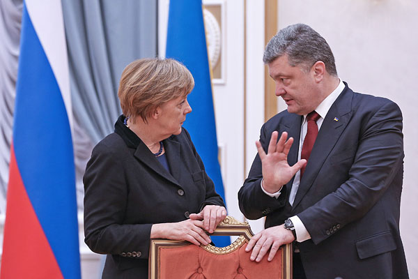 Канцлер Германии Ангела Меркель и президент Украины Петр Порошенко во время переговоров