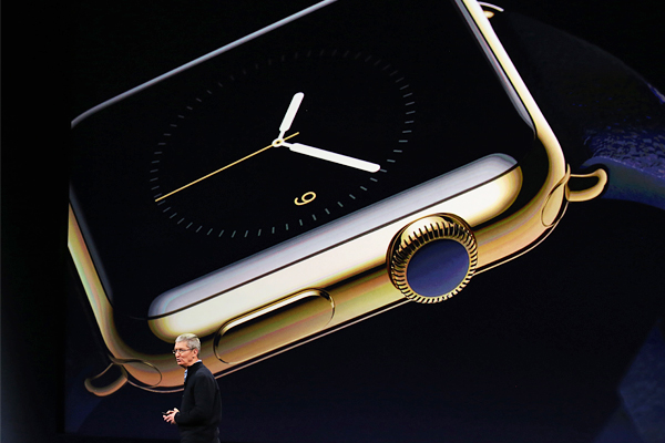 Стоимость часов может превысить $10 тысяч. Это не отменяет предыдущего анонса, который обещал цену в $349, однако в Apple предложили покупателям поэкспериментировать с цветами и материалами для корпуса и ремешка. Самыми дорогими будут часы в золотом корпусе. Их выпустят ограниченной серией.