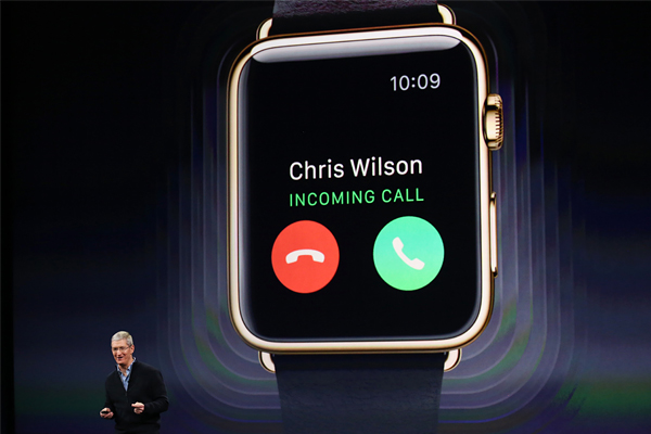 Также в часы будет встроен микрофон, позволяющий отвечать на звонки, поступающие на смартфон.