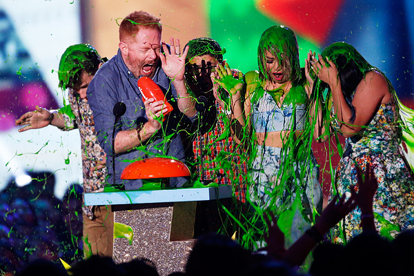 Актеры сериала "Американская семейка" Нолан Гоулд, Джесси Тайлер Фергюсон, Рико Родригез, Сара Хайланд и Эриель Винтер во время церемонии награждения