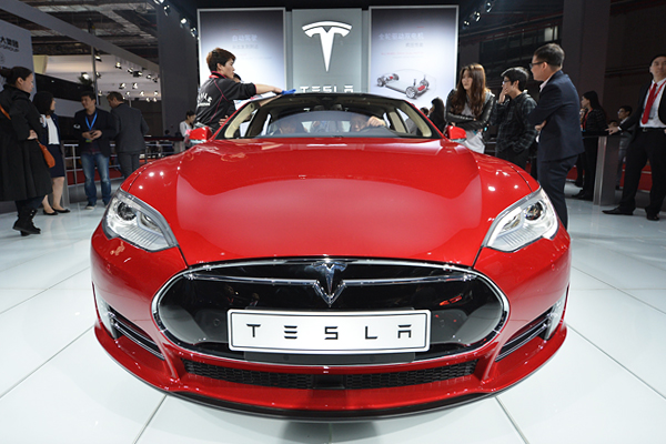 Электромобиль Tesla Model S P85D