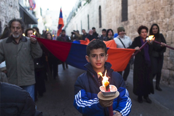 Траурный марш членов армянской общины в Старом городе Иерусалима